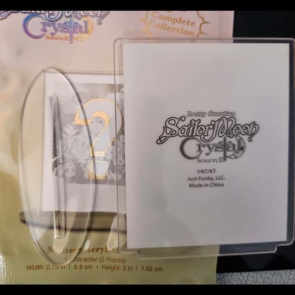 Sailor Moon Crystal Acrylic Stand Photo (Pink background) - Picture 3 of 4